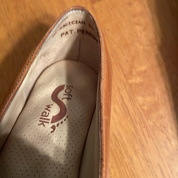 SoftWalk Tan Leather Loafers - Picture 2 of 8